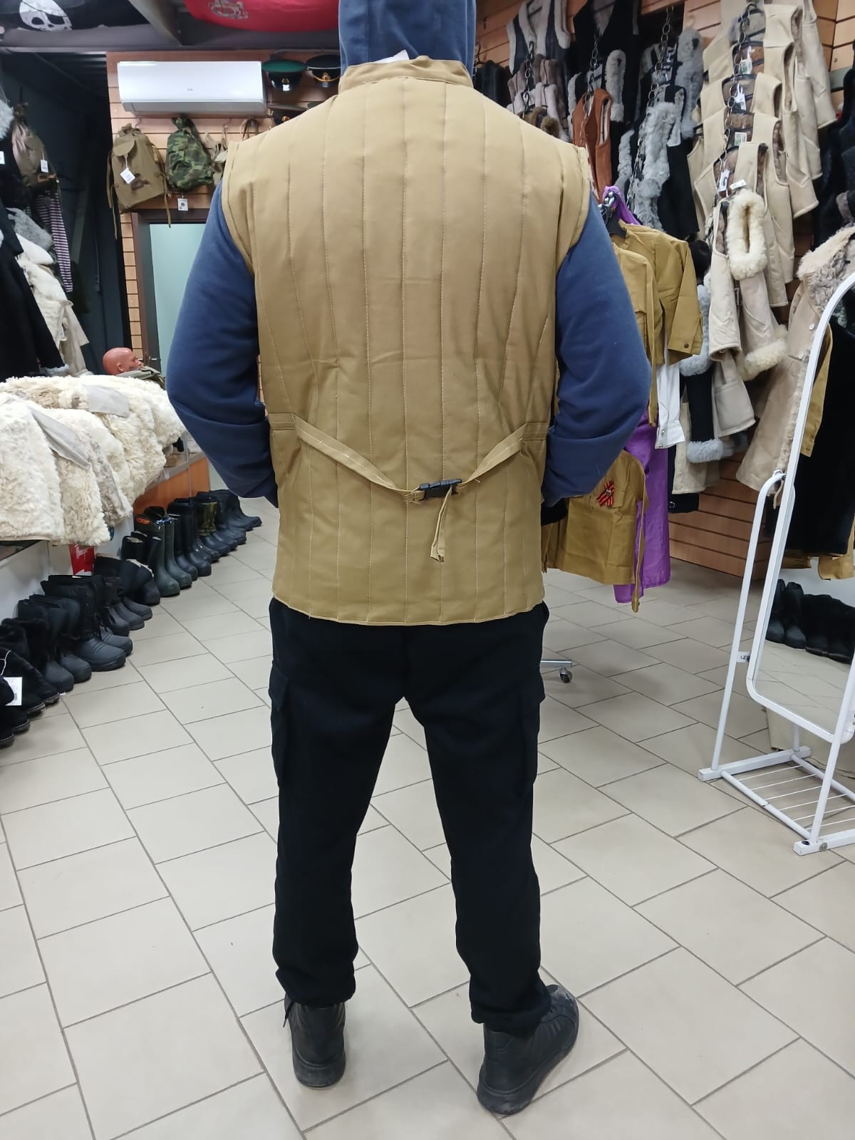 Жилет ватный телогреечный Жилет ватный телогреечный